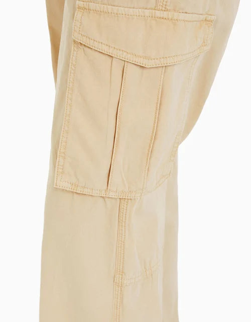 Marina | Pantalón cargo con diseño recto y ajuste perfecto