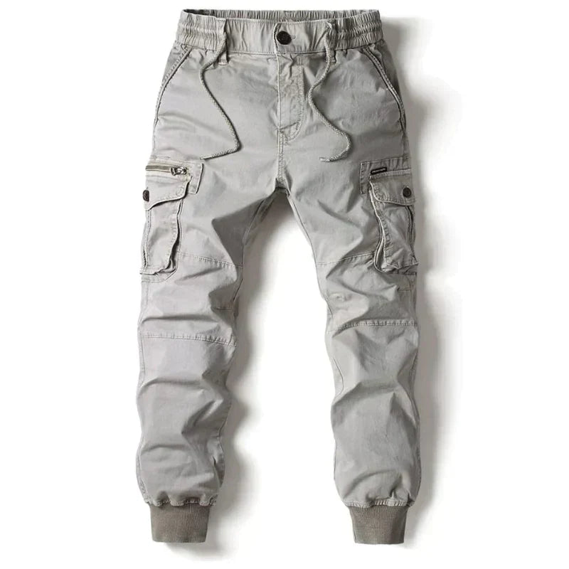 Chase | Elegantes pantalones cargo con diseño práctico.