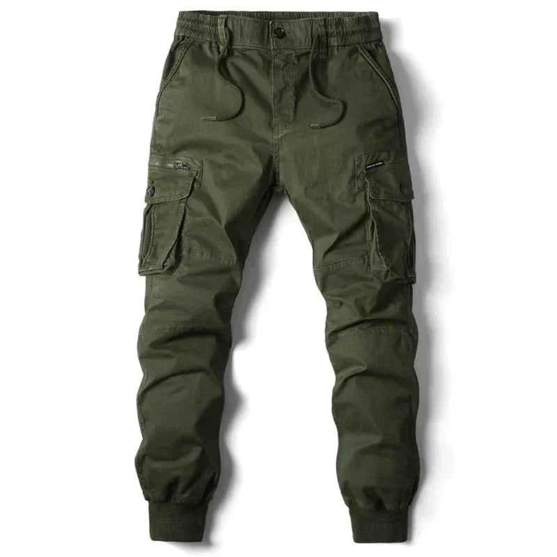 Chase | Elegantes pantalones cargo con diseño práctico.