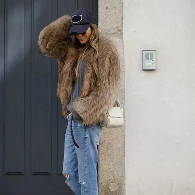 Nora | Chaqueta de peluche de piel sintética para la moda de mujeres