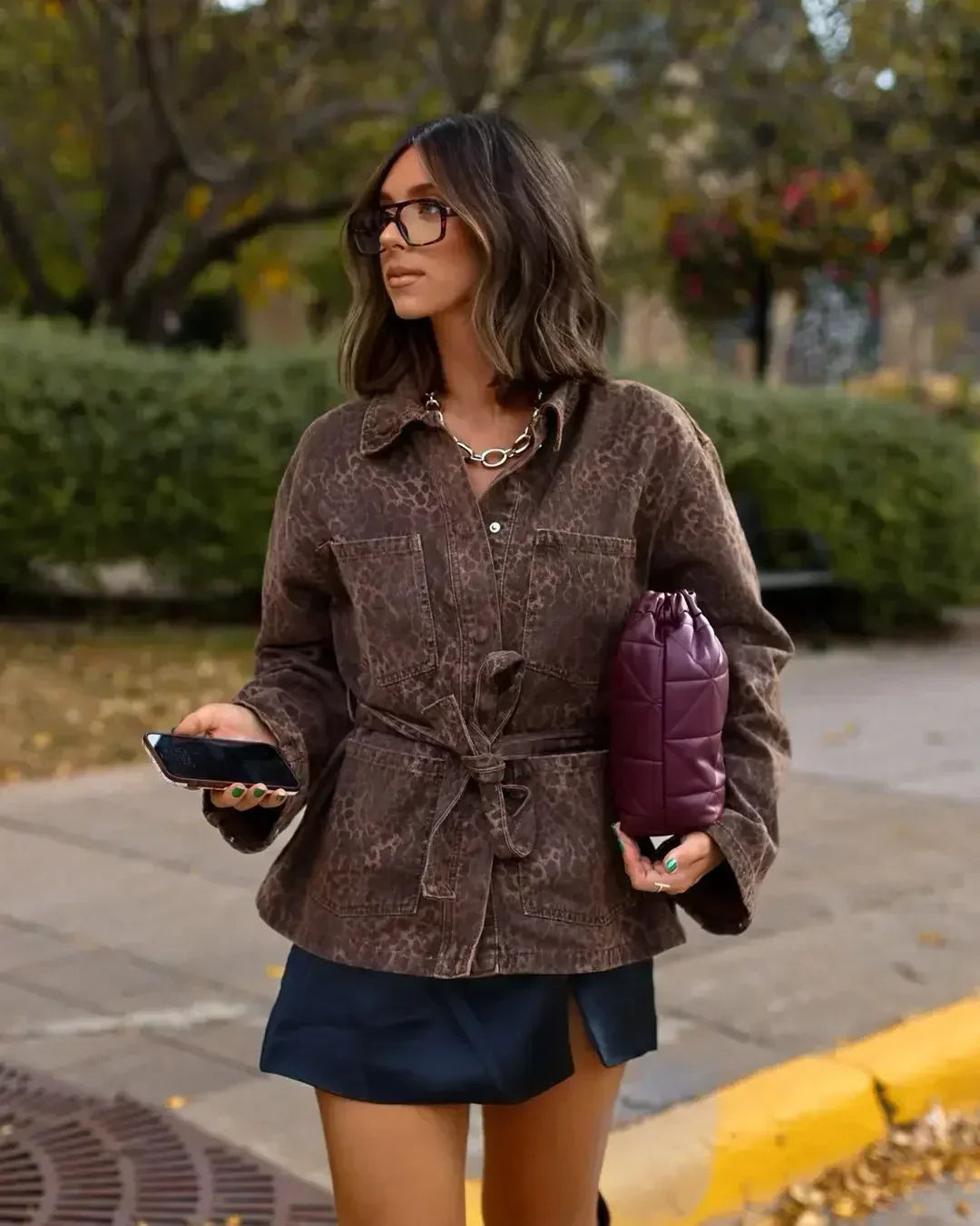 Zoe | Chaqueta de mezclilla retro con estampado de leopardo y cuello de solapa