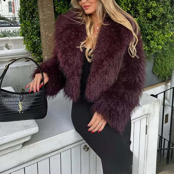 Lilyan | Chaqueta de piel cálida con cuello en v para mujer