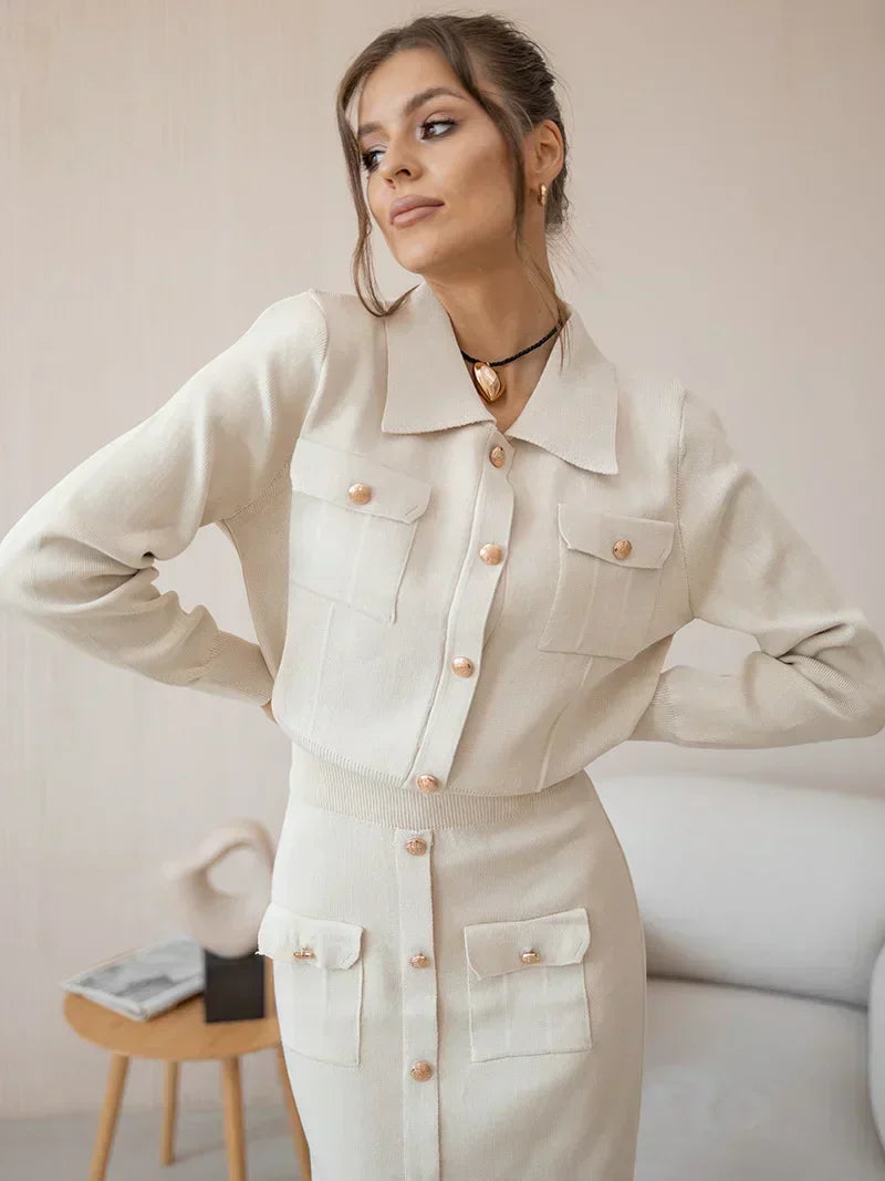 Inés | Conjunto Chic Kasandra: Blazer y Falda de Punto Elegante para Mujer