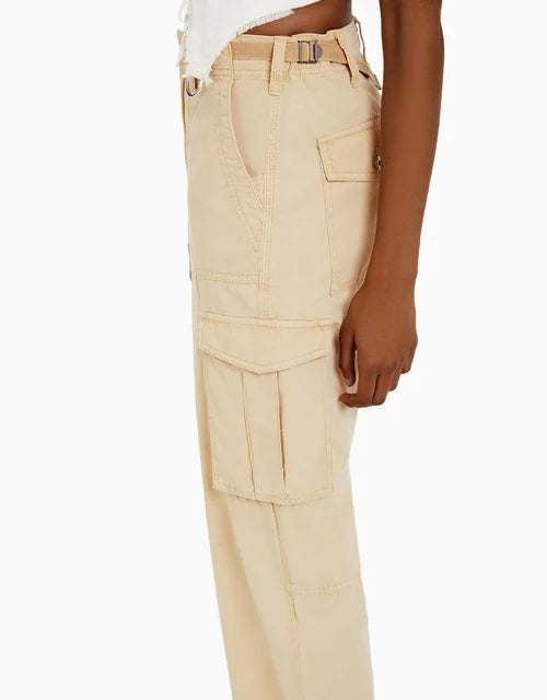 Marina | Pantalón cargo con diseño recto y ajuste perfecto