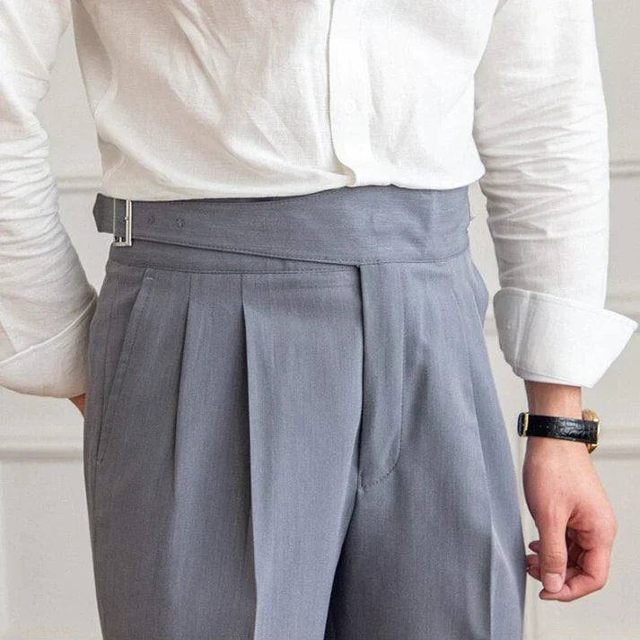Zachary | Pantalón de hebillas clásicas con estilo.